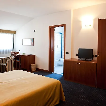 Hotel Serenella 3*
